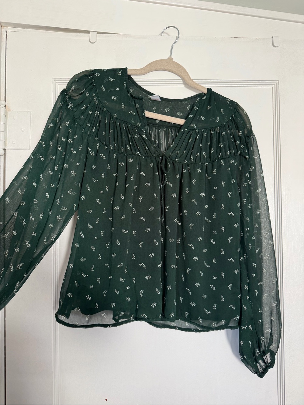 Old Navy Dark Green Floral Tie-Front Sheer Sleeve Blouse